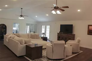 1904 N Pine St, Woodville, TX 75979 - Photo 9