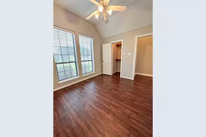 301 Williamsburg Avenue, Clute, TX 77531 - Photo 15