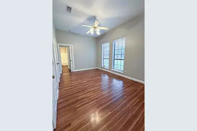 301 Williamsburg Avenue, Clute, TX 77531 - Photo 13