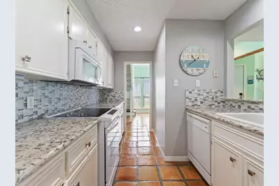 83 Private Road 638, Matagorda, TX 77457 - Photo 9