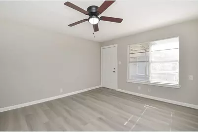 6010 Collingsworth #2, Houston, TX 77026 - Photo 15