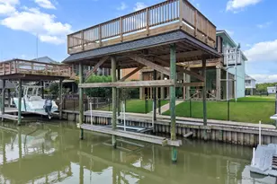 1227 23rd St, San Leon, TX 77539 - Photo 3