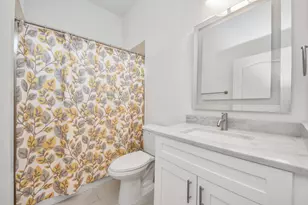 917 McKinney Park Ln, Houston, TX 77003 - Photo 9