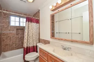 10914 Sela Ln, Houston, TX 77072 - Photo 9