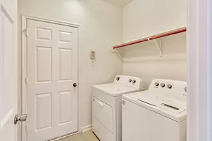 22 Queenscliff Circle, The Woodlands, TX 77382 - Photo 25