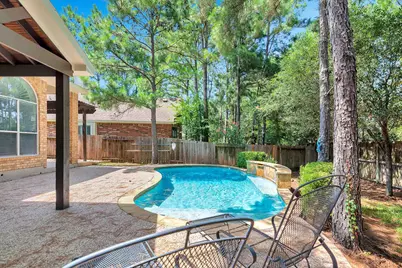 22 Queenscliff Circle, The Woodlands, TX 77382 - Photo 9