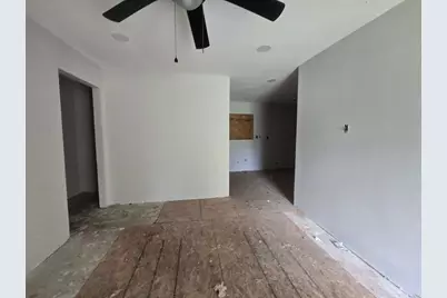 7502 Bywood Street, Houston, TX 77028 - Photo 5