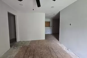 7502 Bywood St, Houston, TX 77028 - Photo 3