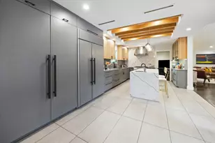 1902 Chimney Rock Rd, Houston, TX 77056 - Photo 15