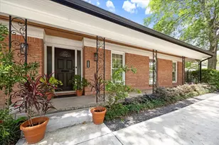 1902 Chimney Rock Rd, Houston, TX 77056 - Photo 5