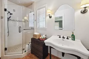 1902 Chimney Rock Rd, Houston, TX 77056 - Photo 25