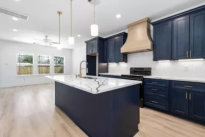 8602 Hoffman Street, Houston, TX 77016 - Photo 1
