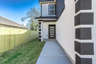 8602 Hoffman St, Houston, TX 77016 - Photo 5