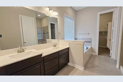 104 Forest Bend Court, Clute, TX 77531 - Photo 19