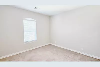 104 Forest Bend Court, Clute, TX 77531 - Photo 9
