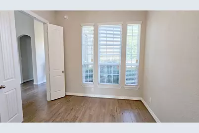 104 Forest Bend Court, Clute, TX 77531 - Photo 13