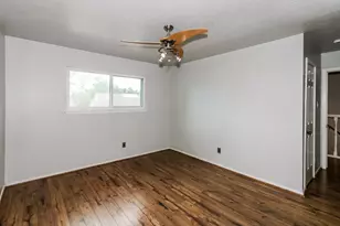 826 Bradwell Dr, Houston, TX 77062 - Photo 13