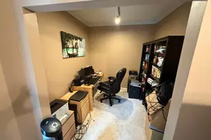 2111 Welch St, Houston, TX 77019 - Photo 9