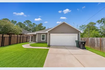 6017 E Houston Road, Houston, TX 77028 - Photo 1