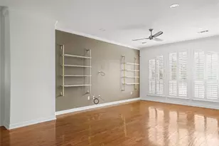 1739 French Village Dr, Houston, TX 77055 - Photo 5
