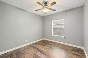 8227 Shady Grove, Baytown, TX 77523 - Photo 27