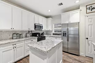 8227 Shady Grove, Baytown, TX 77523 - Photo 13