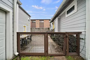 1523 1/2 Bonnie Brae St, Houston, TX 77006 - Photo 15