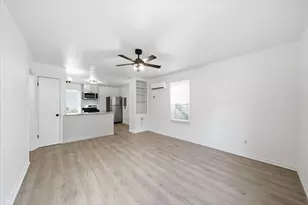 1523 1/2 Bonnie Brae St, Houston, TX 77006 - Photo 9