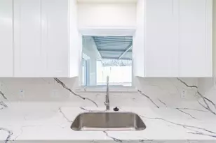 11810 Sorsby Way, Houston, TX 77047 - Photo 9