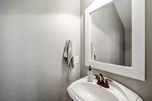 63 Panterra Way, The Woodlands, TX 77382 - Photo 33