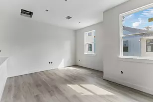 2025 Oak Forest Dr, Houston, TX 77018 - Photo 13