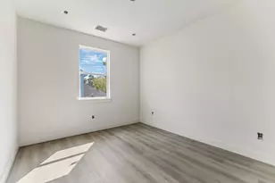 2025 Oak Forest Dr, Houston, TX 77018 - Photo 7