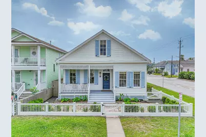1127 Avenue M, Galveston, TX 77550 - Photo 1