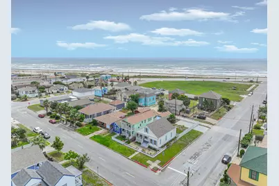 1127 Avenue M, Galveston, TX 77550 - Photo 3