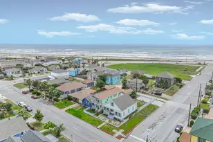1127 Avenue M, Galveston, TX 77550 - Photo 3
