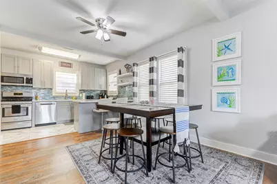 917 Avenue K, Galveston, TX 77550 - Photo 11