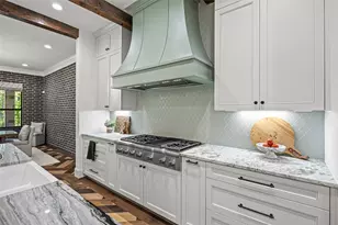 19314 Chateau Ridge Ct, Tomball, TX 77377 - Photo 9