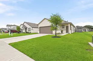 1230 Point Lookout Dr, Dayton, TX 77535 - Photo 3