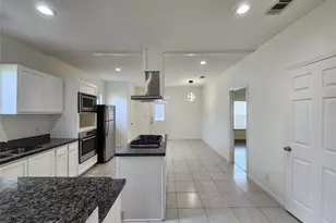 1105 Erin St, Houston, TX 77009 - Photo 13