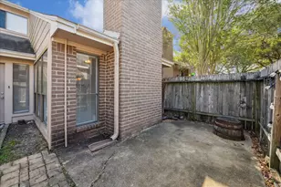 13794 Hollowgreen Dr, Houston, TX 77082 - Photo 5