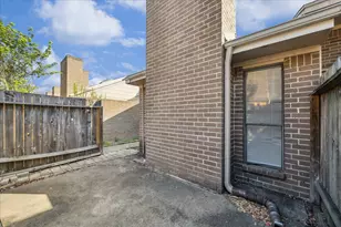 13794 Hollowgreen Dr, Houston, TX 77082 - Photo 3