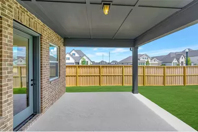12346 Sweet Gum Drive, Mont Belvieu, TX 77523 - Photo 9