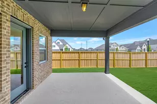 12346 Sweet Gum Dr, Mont Belvieu, TX 77523 - Photo 9