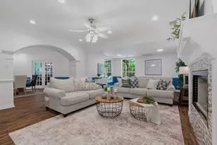 39 Creek Forest Ln, Conroe, TX 77384 - Photo 7