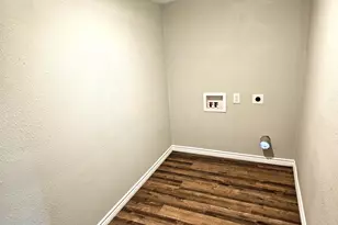 202 N Logan St, Texas City, TX 77590 - Photo 15