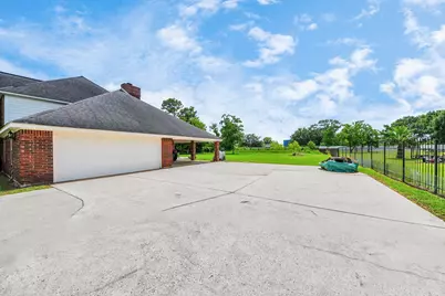 3515 Kansas Street, Fresno, TX 77545 - Photo 3