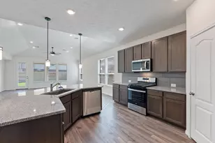 12934 Basswood Smt Dr, Houston, TX 77044 - Photo 7