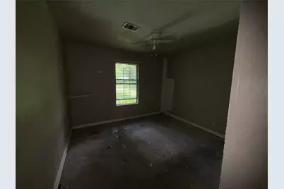 6026 Glenhurst Drive, Houston, TX 77033 - Photo 3
