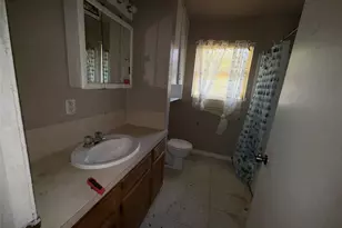 6026 Glenhurst Dr, Houston, TX 77033 - Photo 7