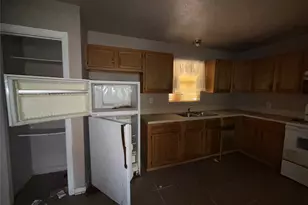 6026 Glenhurst Dr, Houston, TX 77033 - Photo 15